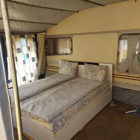 каравана по полека море Campsite