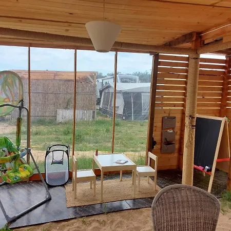 каравана по полека море Campsite *